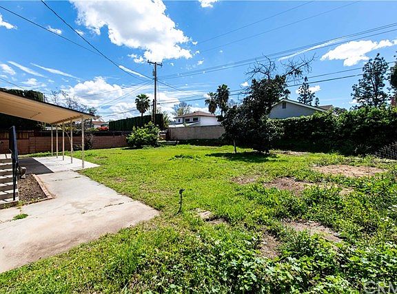 3rd image of 1726 E Charlinda St