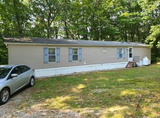 375 Chesterfield Rd, Oakdale, CT 06370