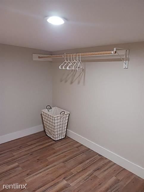 1st image of 1307R Maxine St