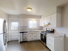 1027 Westmoreland Rd, Colorado Springs, CO