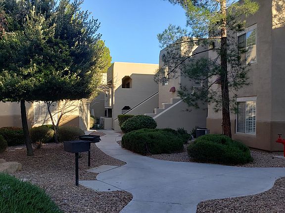 2nd image of 1908 Desert Falls Ct Unit 201