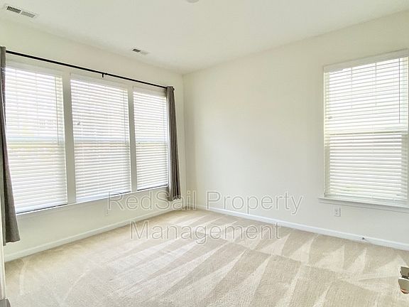 4th image of 1417 Independence Blvd