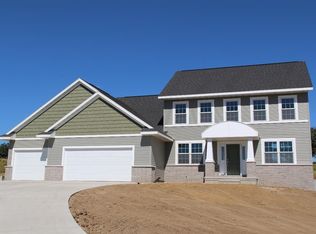 1580 Hawk Ct, Solon, IA 52333