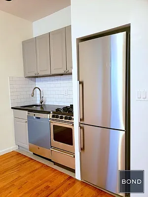 Rented by Bond New York | media 15