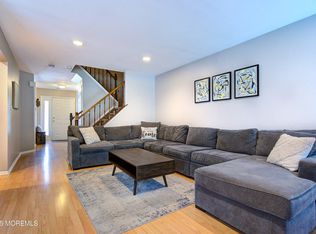 234 Paddington Ct, Manalapan, NJ 07726