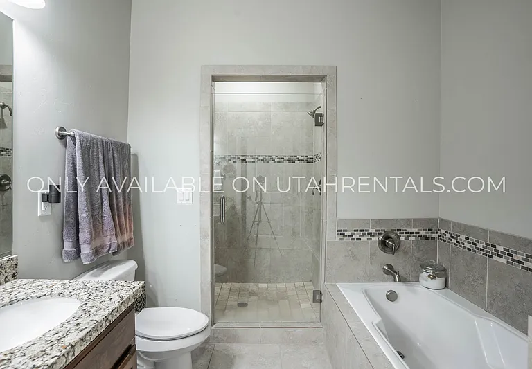 1777 W Yarrow Dr — Photo 17