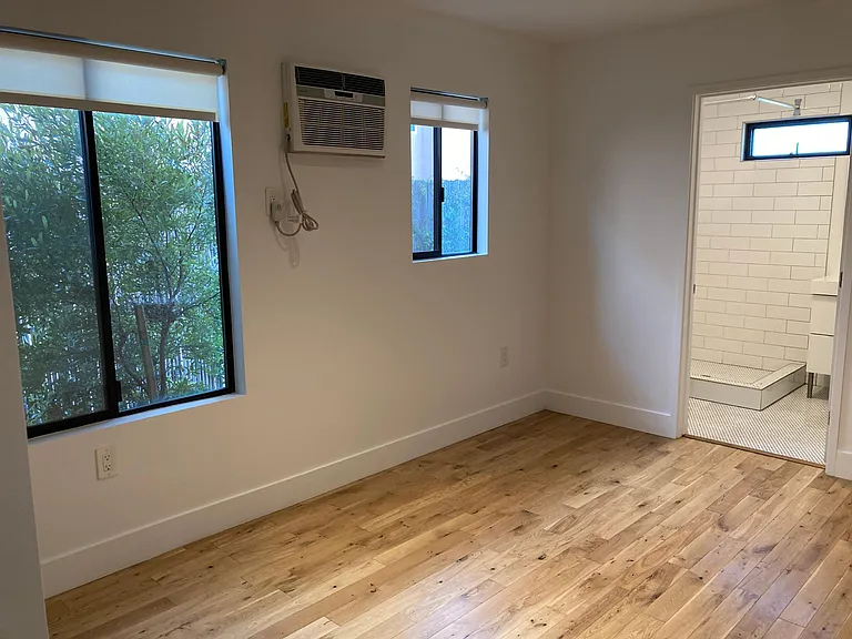 4435 Burns Ave #1 — Photo 19