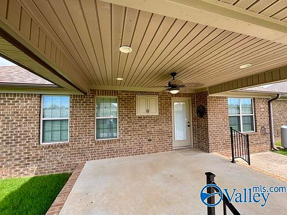 4th image of 28436 Hinton Ln