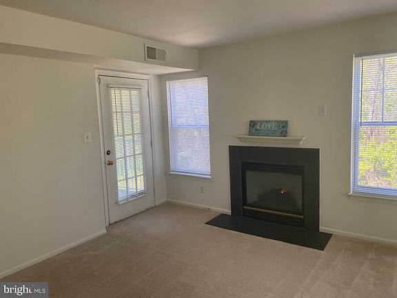4th image of 14000 Farnsworth Ln APT 3303