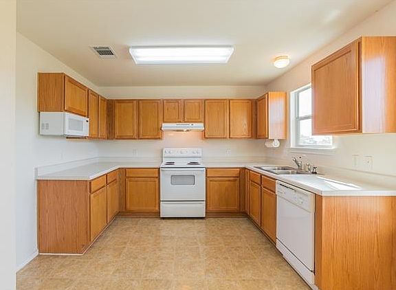 3rd image of 311 Sylvan St