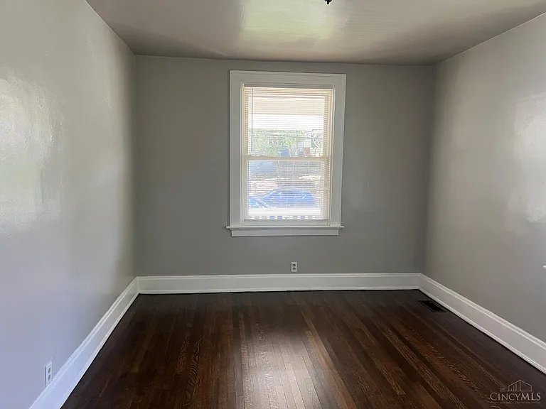 1718 1st Ave — Photo 8