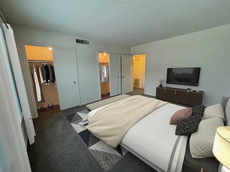 2601 Bellefontaine St #B301 — Photo 10