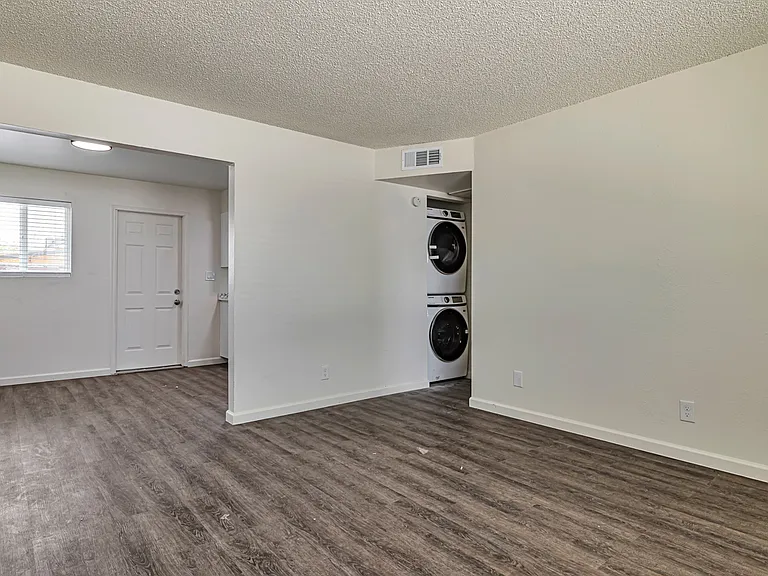 5947 W Rose Ln #21 — Photo 6