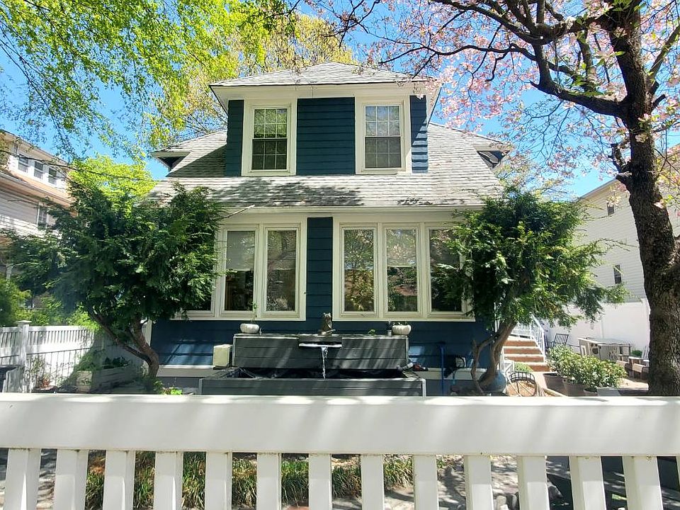 1st image of 51 Bard Ave