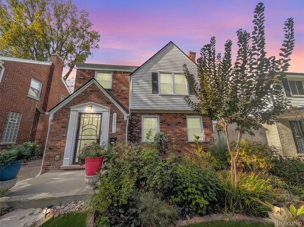 17211 Huntington Rd, Detroit, MI 48219