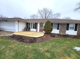 1161 Hecker Ct, Elgin, IL 60120