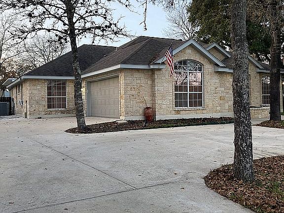 2nd image of 213 Legacy Trail Dr