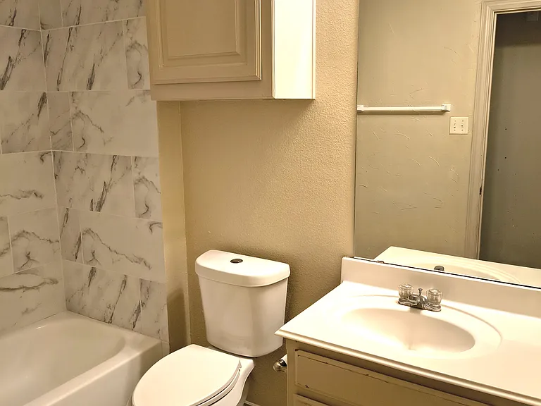 5725 Swords Dr — Photo 11