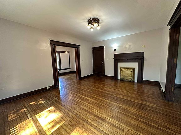 2nd image of 296 Main St #4