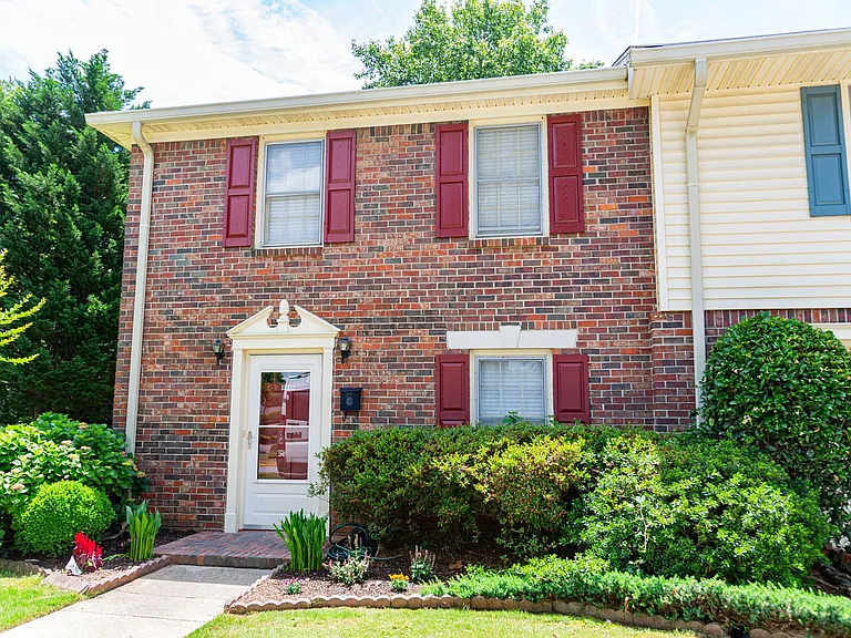 2446 Lehaven Dr — Photo 38