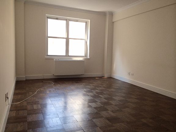 4th image of 165 E 66th St APT 7J