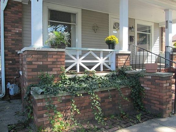 2nd image of 204 S Cottage Ave