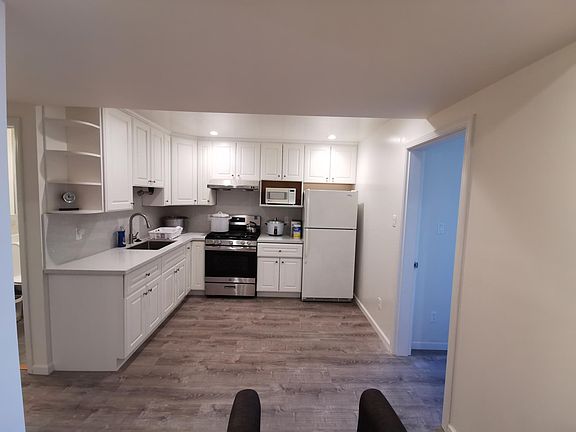 2nd image of 383 Accacia St #383A