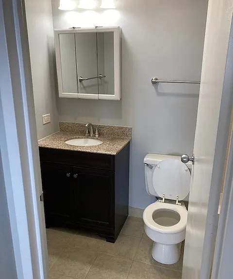 Des Plaines Tower — Photo 31