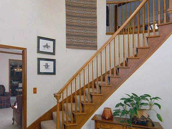 2 story foyer