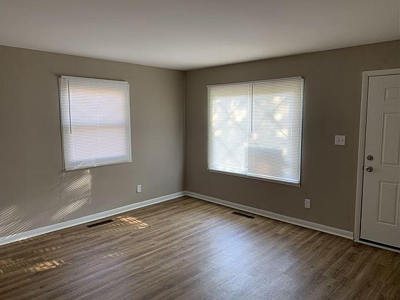 3rd image of 1209 Brentnell Ave