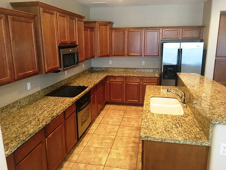 300 W Wisteria Pl — Photo 11