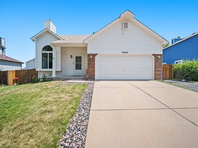 5855 Northwind Dr — Photo 3
