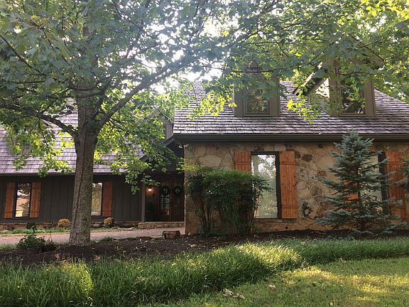 Cottage Charm in Farragut