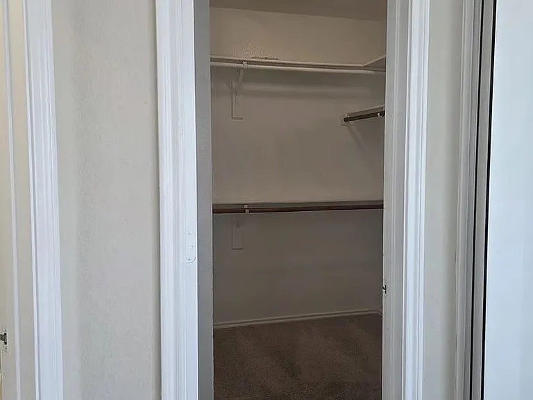 5804 Melanie Ct — Photo 5