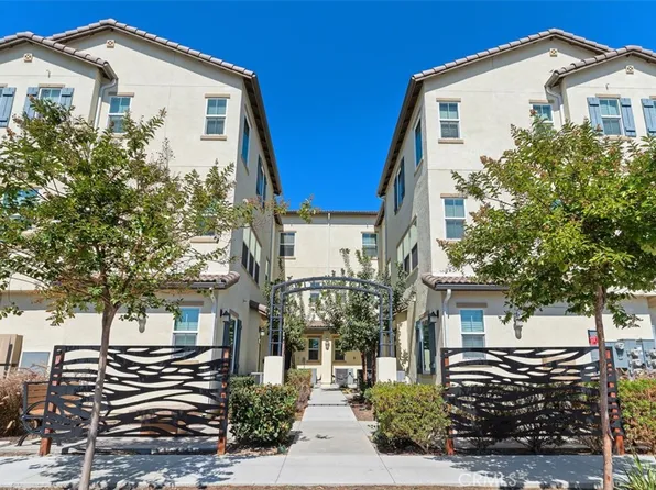 784 N Ethan Way, Anaheim, CA 92805