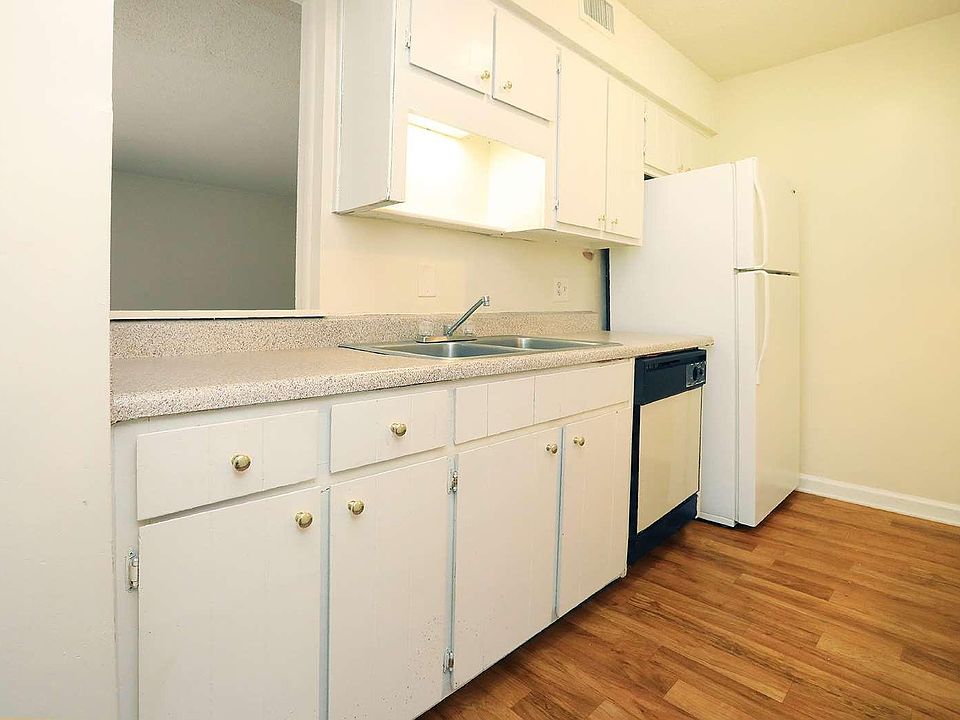 1st image of 2607 Embarcadero Dr APT 175