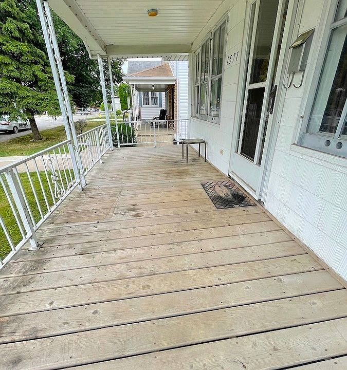 1571 Pierre Ave, Windsor, ON N8X 4P6 Zillow