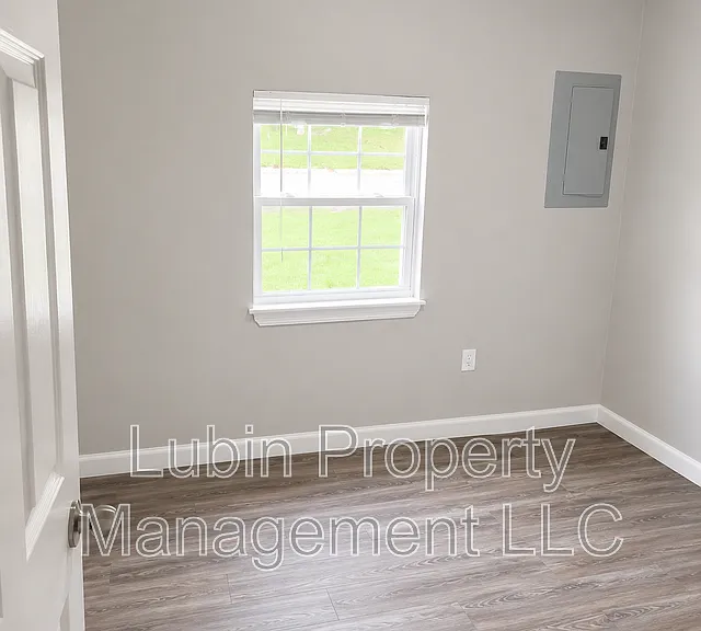 217 Ingle Ave #A — Photo 3