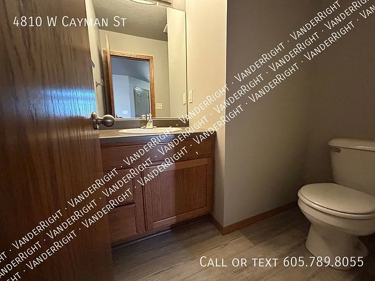 4810 W Cayman St — Photo 10