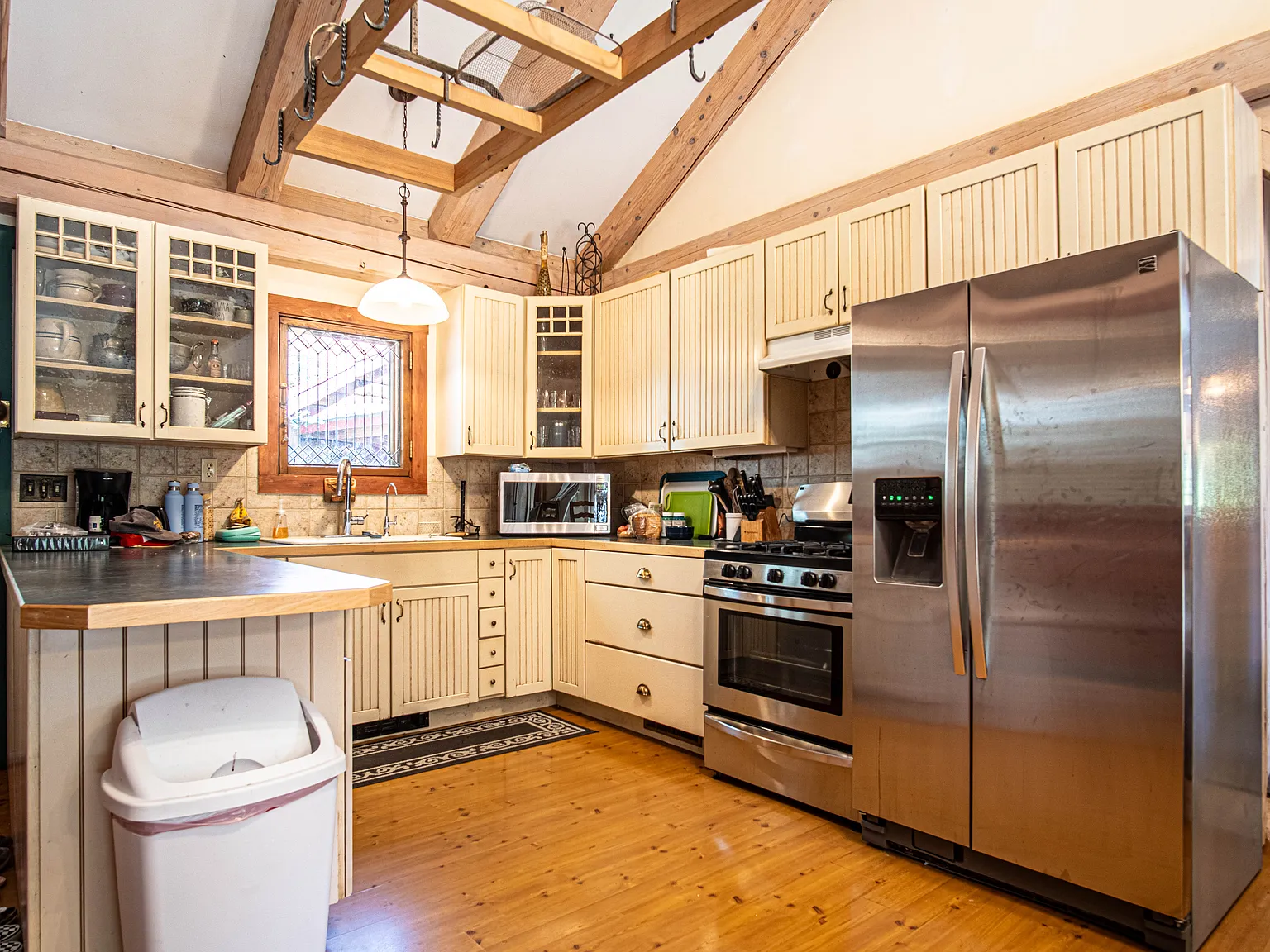 3 bed, 1687 sqft, $4,600 — Photo 3