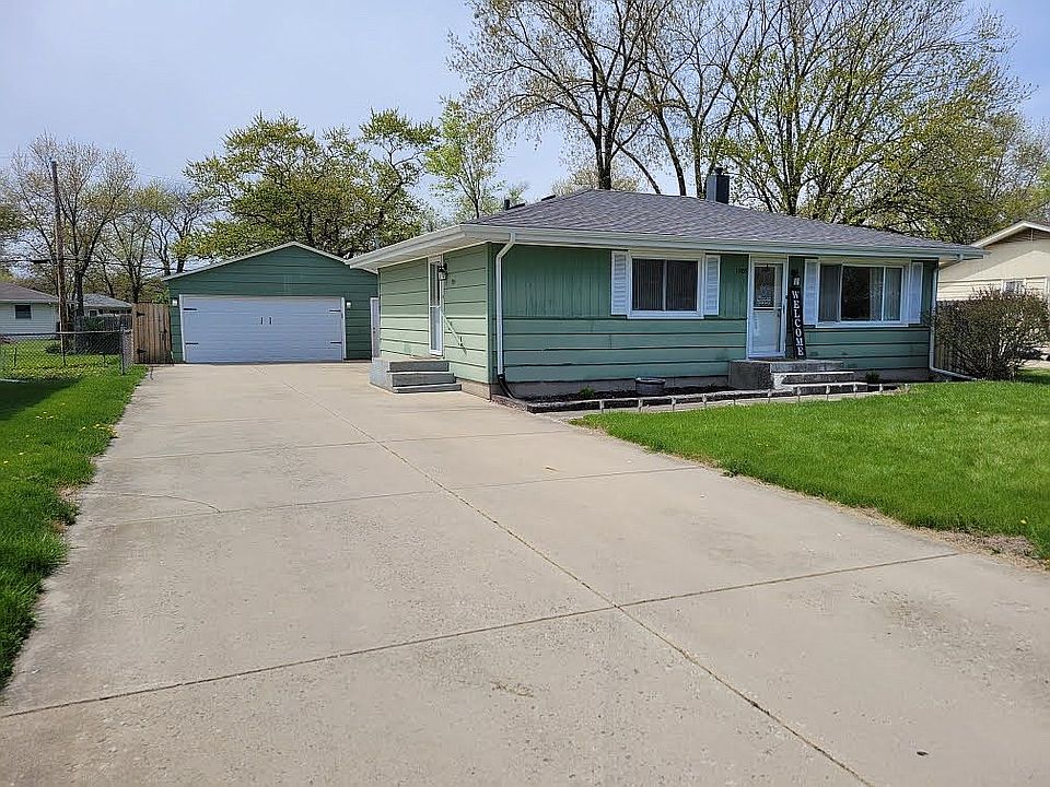 1st image of 1905 Stephen Dr