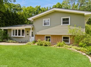 2510 Timber Ln, Lindenhurst, IL 60046