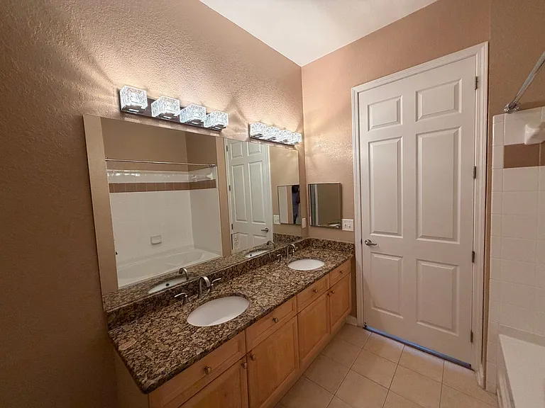 719 Terrace Ridge Cir — Photo 19