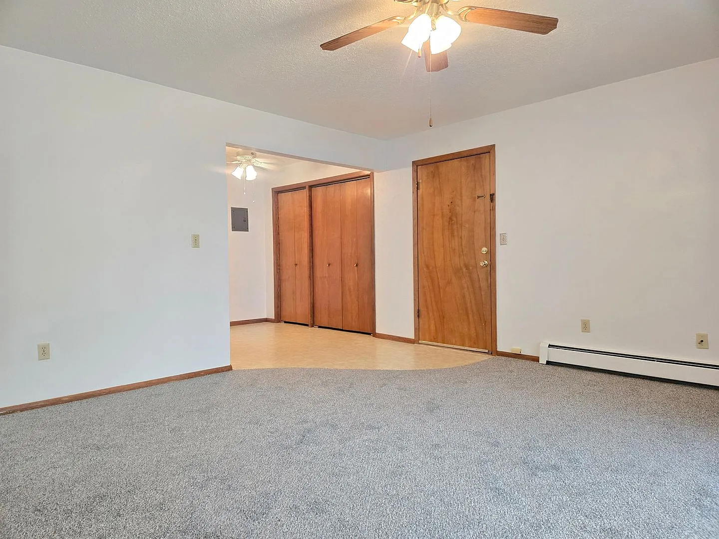 Park Apartments - 550 — Photo 4