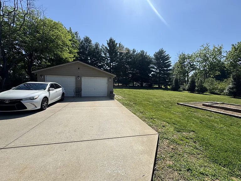 3023 Britney Dr — Photo 4