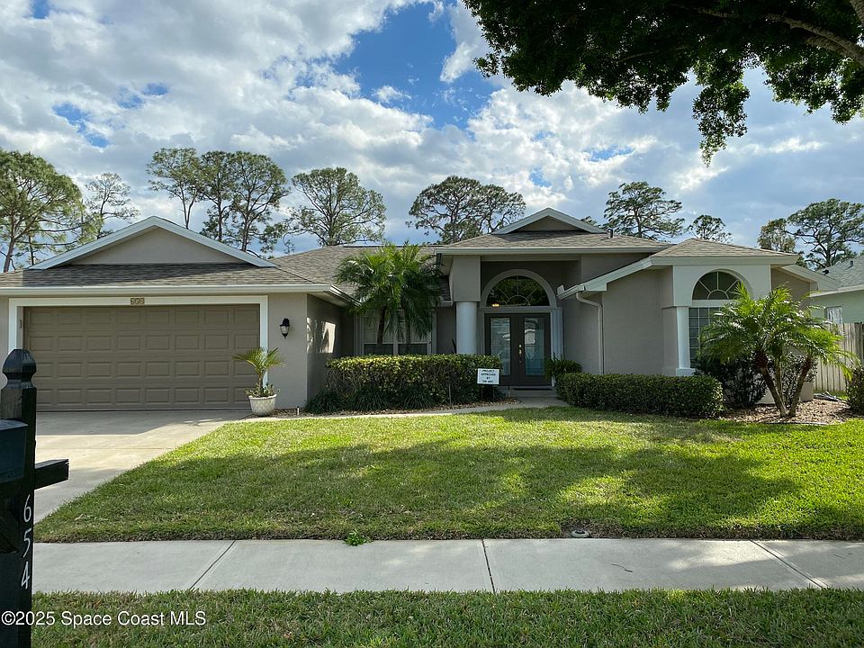 1st image of 654 Sheridan Woods Dr