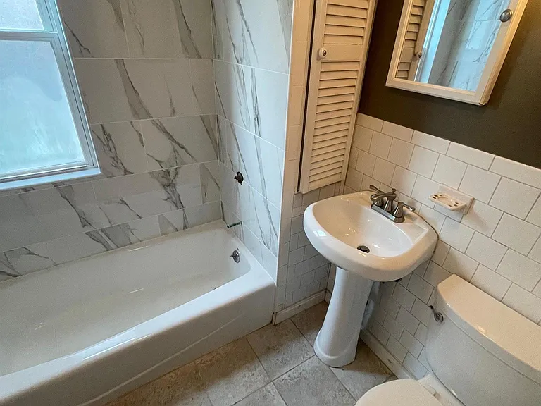 4 Ossipee Rd — Photo 8