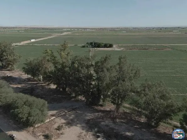 2595 W Hardy Rd, El Centro, CA 92243