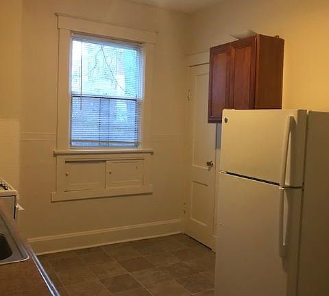 4th image of 239 Northern Ave #2