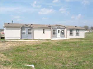 8553 Rodeo Dr, Terrell, TX 75160